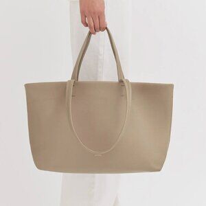 Cuyana - Small Easy Tote in Stone